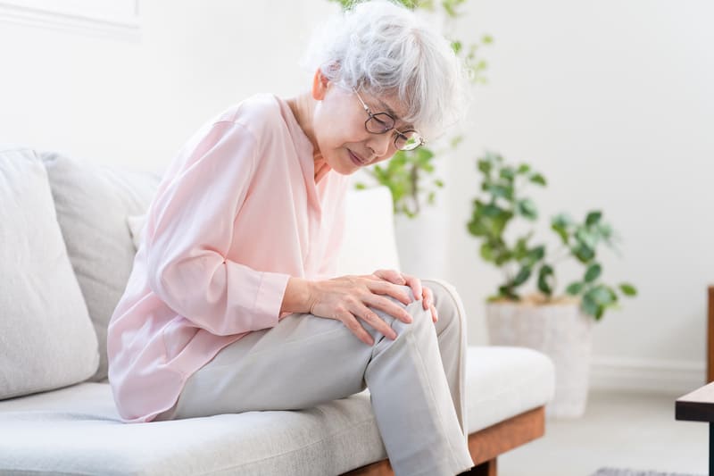 高齢者　膝の痛み　画像